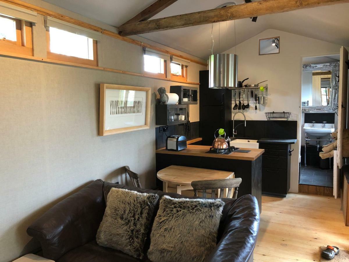 Llandegla Faraway Folliesヴィラ エクステリア 写真